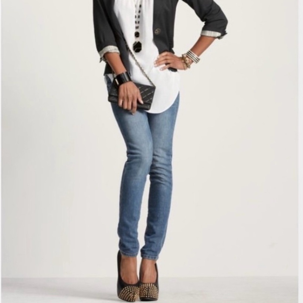 CAbi Classic Denim Cropped Jeans Style 319 Low Rise, Ankle
